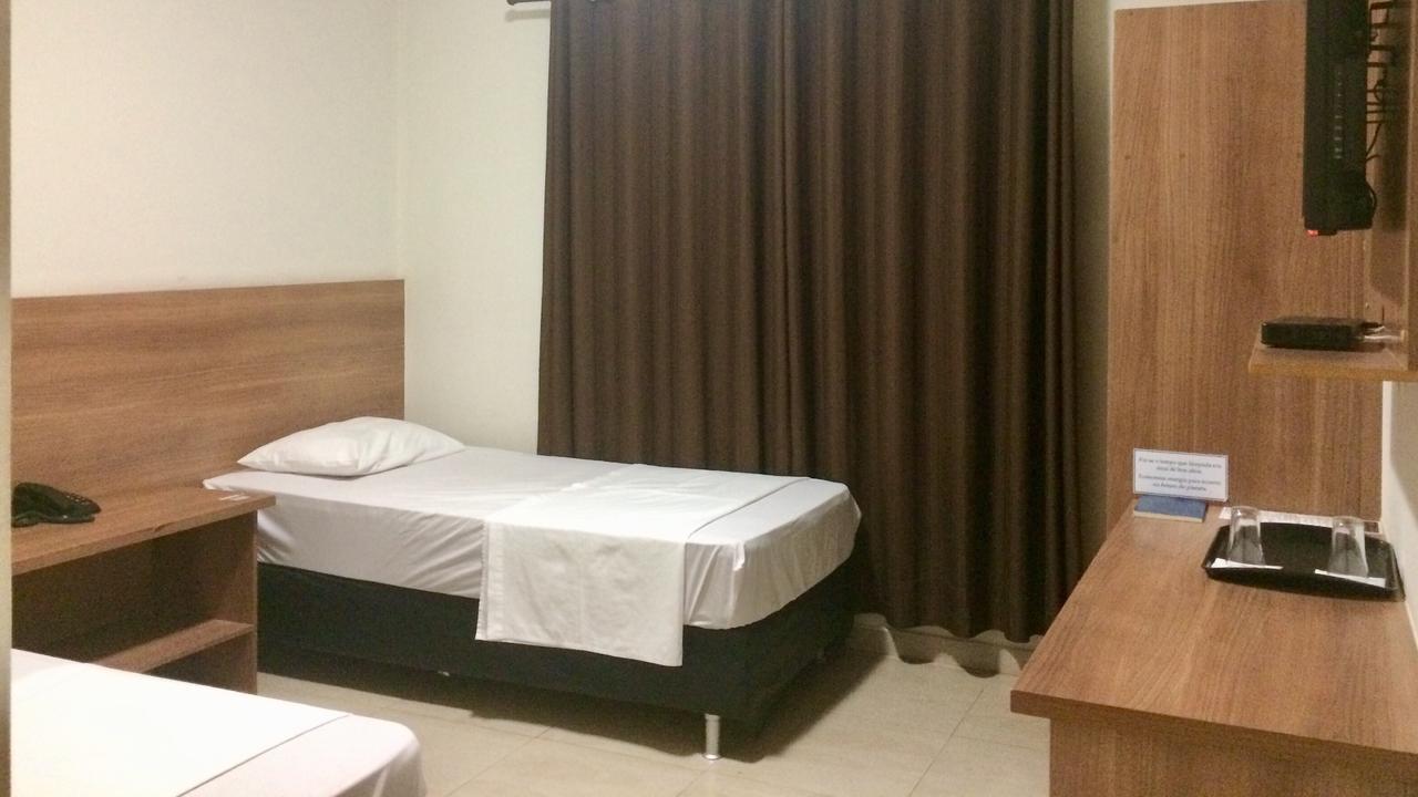 Cast Comfort Hotel Paranaíba Esterno foto